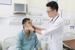 Tự uống thuốc chữa xơ gan, người đàn ông suy gan nặng, chỉ số vàng da gấp 42 lần