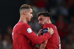 Ronaldo bị VAR từ chối, Bồ Đào Nha thắng nhọc Xứ Wales