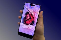Phim ngắn AI gợi dục lọt lưới kiểm duyệt, tràn lan trên Facebook
