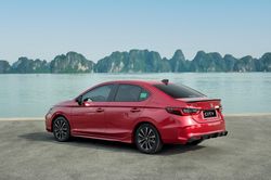 Chuyện gì đang xảy ra với sedan giá rẻ?