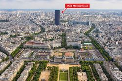 Kế hoạch cải tạo 'tòa nhà xấu xí nhất Paris' bị tạm hoãn