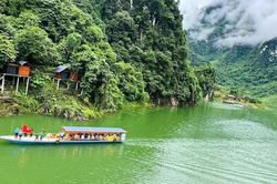 Mùa thu nơi 'vịnh xanh' Tủa Thàng