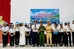Tăng cường giáo dục pháp luật, kỹ năng tự bảo vệ cho học sinh Quảng Trị