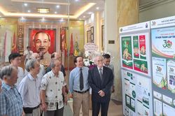 Gần 40 tác phẩm tại Triển lãm Tranh Áp phích và Nhận diện thương hiệu
