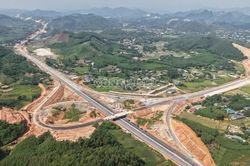 Băng rừng, vượt núi mở đường cao tốc Tuyên Quang - Hà Giang