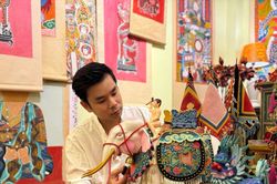 Người trẻ với hành trình 'hồi sinh' đồ chơi Trung thu truyền thống