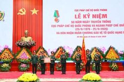 Cục Pháp chế Bộ Quốc phòng đón nhận Huân chương bảo vệ Tổ quốc Hạng Ba