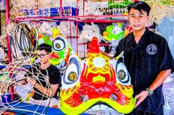 8X hơn 14 năm thổi hồn vào những chiếc đầu lân ở Thái Nguyên