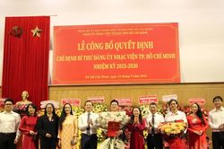 Giám đốc Đỗ Quốc Hưng giữ chức Bí thư Đảng ủy Nhạc viện Thành phố