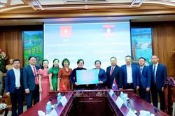 Các địa phương Việt Nam - Lào tăng cường hợp tác công tác Mặt trận