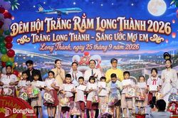 Rộn ràng đêm hội ‘Trăng Long Thành - Sáng ước mơ’