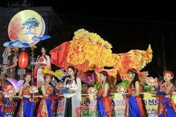 Sắc màu Trung thu Phù Yên - Vầng trăng yêu thương