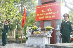 Lễ đón nhận và an táng hài cốt liệt sỹ Đinh Văn Bản