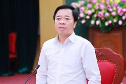 Khẩn trương hoàn thành khám sức khỏe định kỳ cho người dân