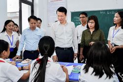 Quản lý chặt chẽ bữa ăn bán trú và các khoản thu đầu năm học