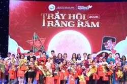 Trẩy hội trăng rằm - Gieo yêu thương, trao giá trị đẹp