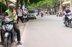 Grab: Một nghề hay một cuộc mưu sinh?