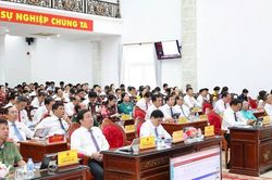 Đề xuất hỗ trợ tối đa 5 triệu đồng/tháng đối với cán bộ làm việc xa nơi cư trú