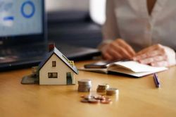 Mua nhà trả góp: 5 'bẫy' tài chính dễ khiến người vay chịu áp lực nhiều năm