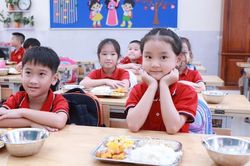 Số hóa bữa ăn bán trú cần thực hiện thế nào cho thực chất?