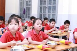 Nấu ăn bán trú dựa vào kinh nghiệm nhà bếp có rủi ro gì?
