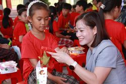 Quỹ Bảo trợ trẻ em Việt Nam thắp sáng ước mơ cho thiếu nhi xã miền núi ở PhúThọ