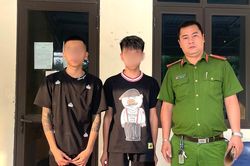 Hai thiếu niên vô cớ chém người đi đường vì cho rằng bị 'nhìn đểu'