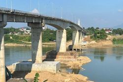 Sửa chữa cầu Sông Lô vẫn chậm tiến độ
