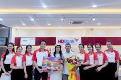 Mùa Trung thu viên mãn, HDBank gọi tên 'tỷ phú vàng'