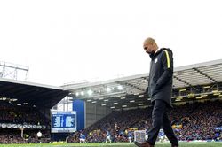 Pep quá khôn ngoan vì rời Etihad trước lúc 'bom hẹn giờ' phát nổ
