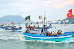 [Ảnh] Trang trọng, bản sắc nghi lễ rước linh vị Cá Ông Nam Hải