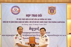 BTL Vùng Cảnh sát biển 4 tiếp và làm việc với Sở Chỉ huy Chiến thuật tiền phương Campuchia