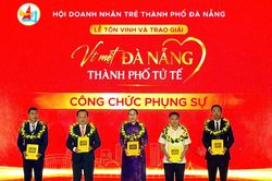 Tôn vinh 15 cá nhân đạt giải thưởng 'Vì một Đà Nẵng – Thành phố tử tế'