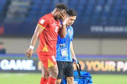 Xuân Son rách bắp chân, sớm chia tay FIFA ASEAN Cup