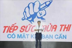 Tiếp sức mùa thi: Ba thập niên đồng hành cùng thí sinh
