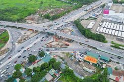 Hà Nội cấm ô tô quay đầu, rẽ trái trên đường Cổ Linh giờ cao điểm