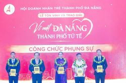 Đà Nẵng: Vinh danh 15 cá nhân tại Giải thưởng “Thành phố tử tế”