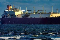 Qatar tăng vận chuyển LNG qua eo biển Hormuz