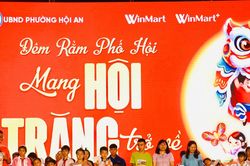 Đặc sắc chương trình 'Mang hội trăng trở về' tại phường Hội An