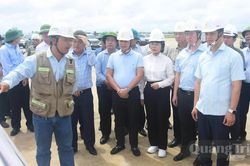 Lãnh đạo tỉnh kiểm tra tiến độ triển khai dự án Cảng hàng không Quảng Trị và các công trình, dự án trọng điểm