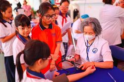 Tăng cường chăm sóc sức khỏe người học trong các cơ sở giáo dục