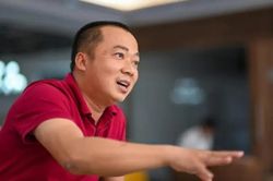 Ông Đoàn Văn Hiểu Em thoái lượng lớn vốn để gom Điện Máy Xanh