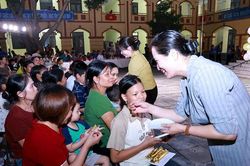 Rộn ràng 'Đêm hội Trăng rằm' ở Yên Xuân