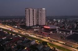 Ảnh bến xe khách Yên Sở hiện đại bậc nhất, rực sáng cửa ngõ phía Nam Hà Nội