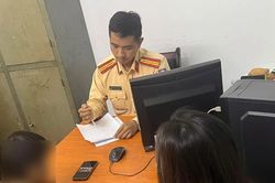 Hà Nội: Camera AI xác minh nhóm thiếu niên đi xe đạp điện công cộng 'đánh võng'