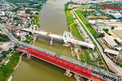 Cầu Đuống mới hợp long, tăng tốc hoàn thiện để thông xe cuối năm