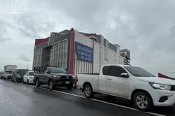 Thái Lan dồn lực chống lụt và hỗ trợ người dân di chuyển trong mưa lũ kéo dài