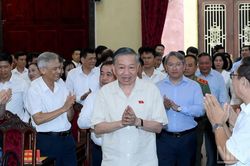 Tổng B&iacute; thư, Chủ tịch nước T&ocirc; L&acirc;m tiếp x&uacute;c cử tri trước Kỳ họp thứ 2, Quốc hội kh&oacute;a XVI