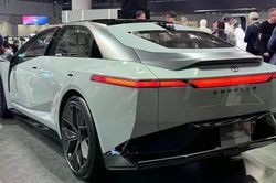 Xe Toyota bán chạy nhất mọi thời đại sắp có màn 'lột xác'