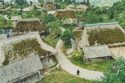 Xà Phìn - Ngôi làng phủ kín rêu xanh như trong chuyện cổ tích